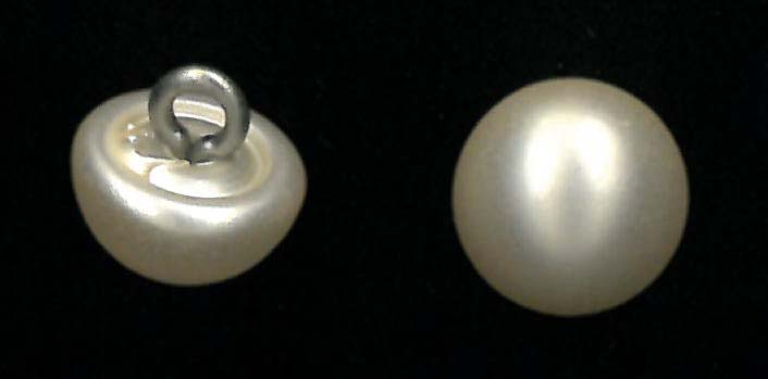 MATT HALF ROUND PEARL BUTTON - SIZE 9 - CHAMP